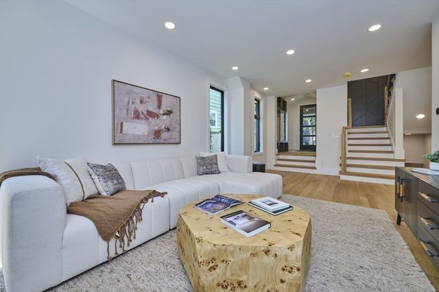 123 Fuller B, Brookline, MA 02446