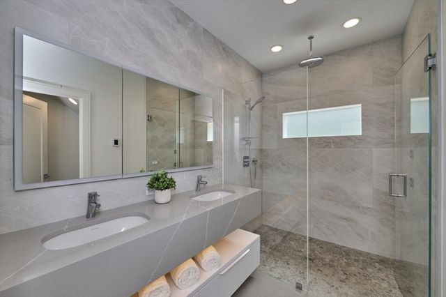 123 Fuller B, Brookline, MA 02446