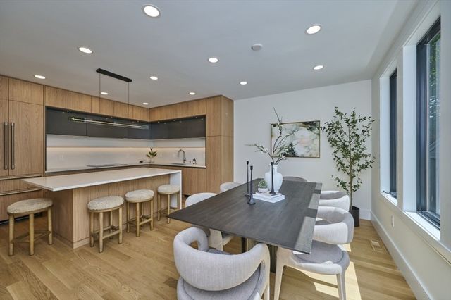 123 Fuller B, Brookline, MA 02446