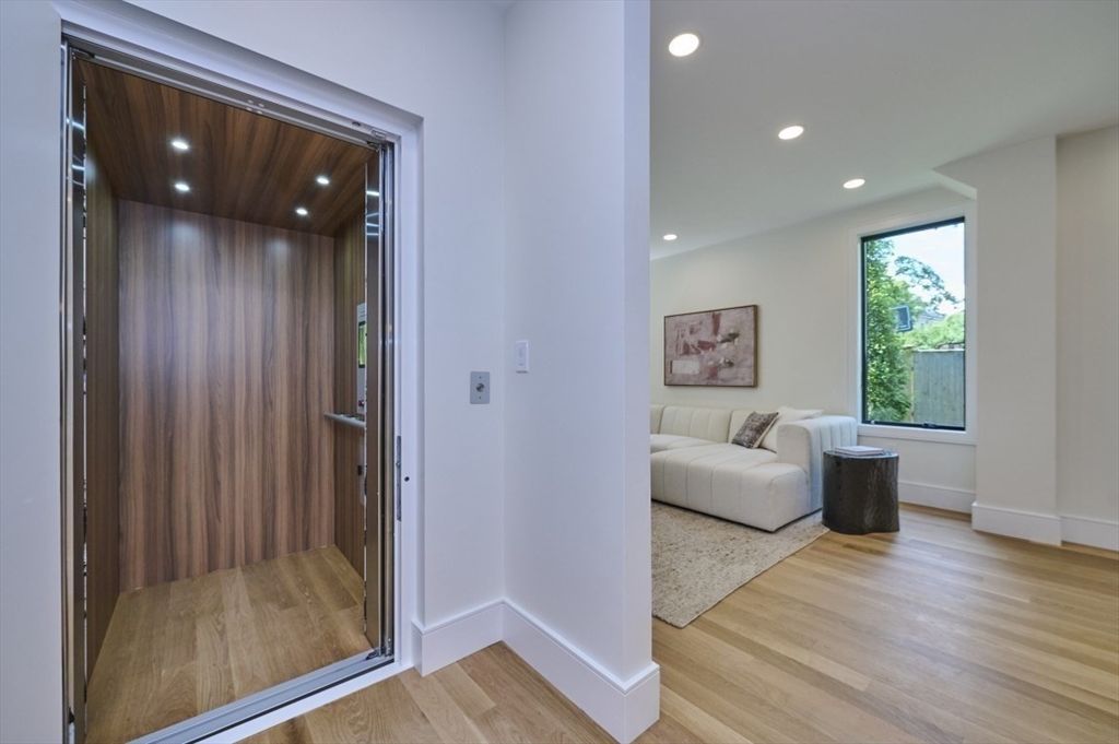 123 Fuller B, Brookline, MA 02446