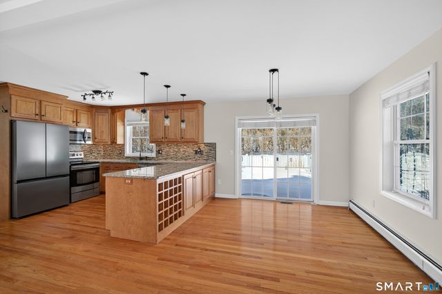 30 Noahs Way, Sprague, CT 06330