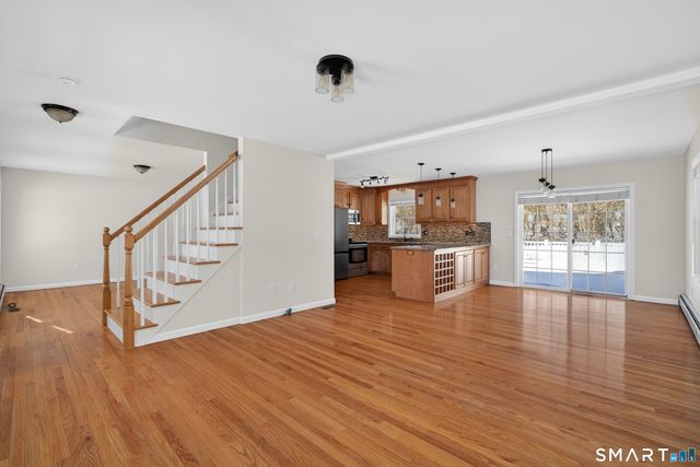 30 Noahs Way, Sprague, CT 06330