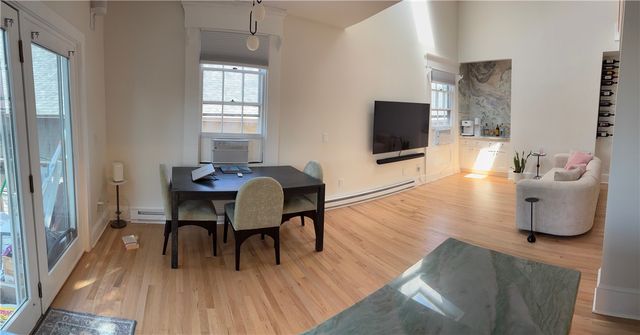 75 Pelham Street D, Newport, RI 02840