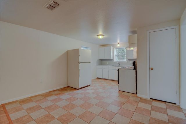 1308 S Pine ST D, Georgetown, TX 78626