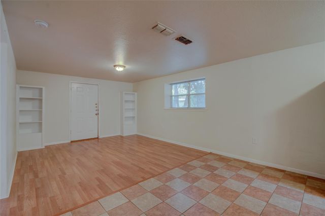 1308 S Pine ST D, Georgetown, TX 78626