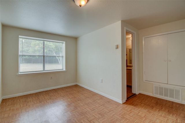 1308 S Pine ST D, Georgetown, TX 78626