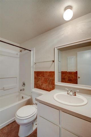 1308 S Pine ST D, Georgetown, TX 78626