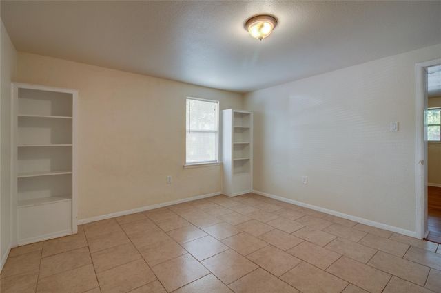 1308 S Pine ST D, Georgetown, TX 78626