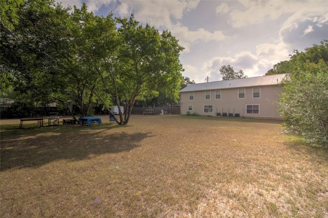 1308 S Pine ST D, Georgetown, TX 78626