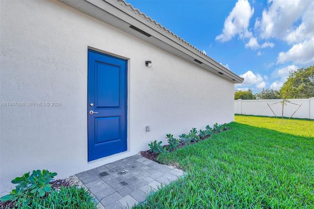 27210 SW 159th Path, Miami, FL 33031