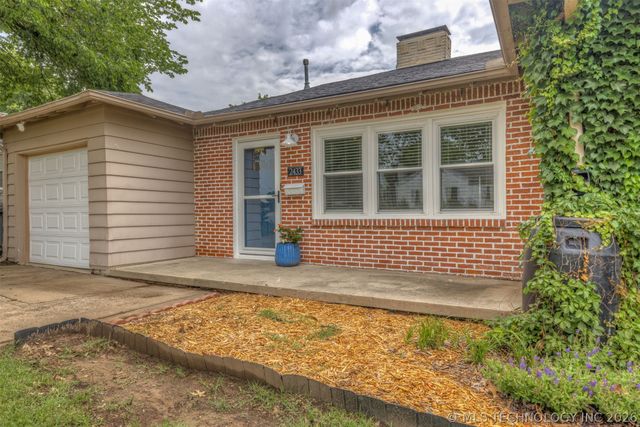 2433 Gary Place, Tulsa, OK 74114