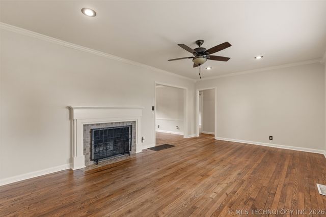 2433 Gary Place, Tulsa, OK 74114