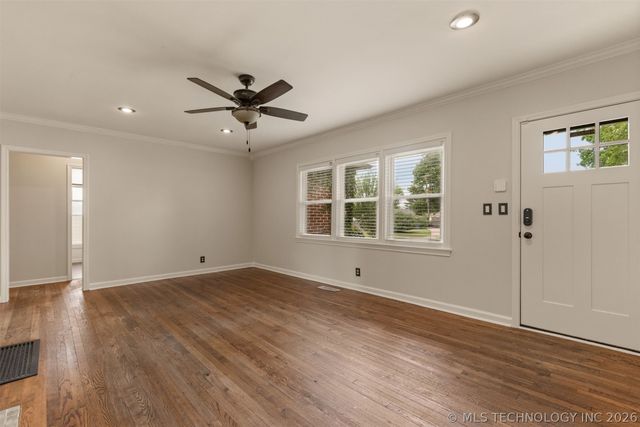 2433 Gary Place, Tulsa, OK 74114