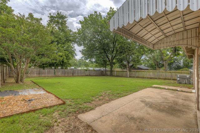 2433 Gary Place, Tulsa, OK 74114