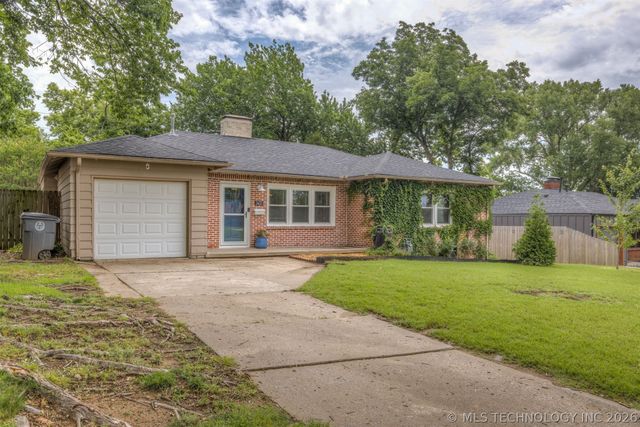 2433 Gary Place, Tulsa, OK 74114