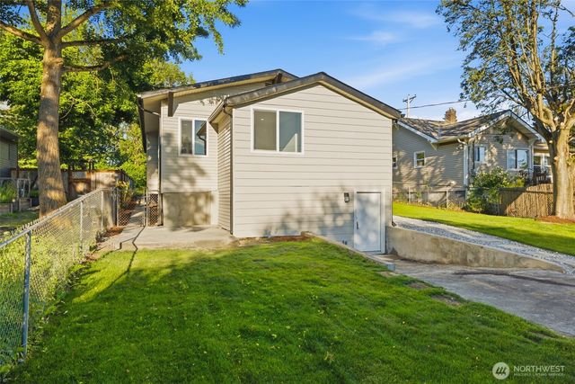 4308 A St, Tacoma, WA 98418