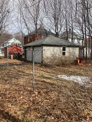 24 Glenwood Avenue, Pittsfield, MA 01201