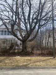 24 Glenwood Avenue, Pittsfield, MA 01201