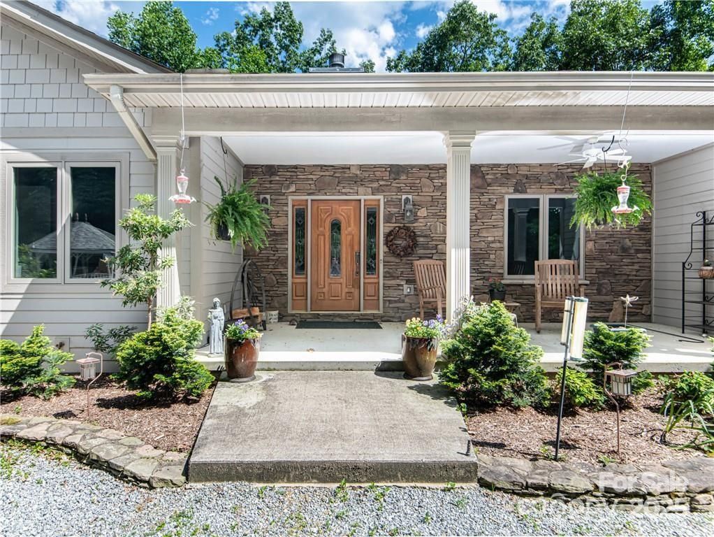 1468 Mount Olivet Road, Zirconia, NC 28790