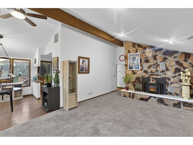 1730 6TH St, Columbia City, OR 97018