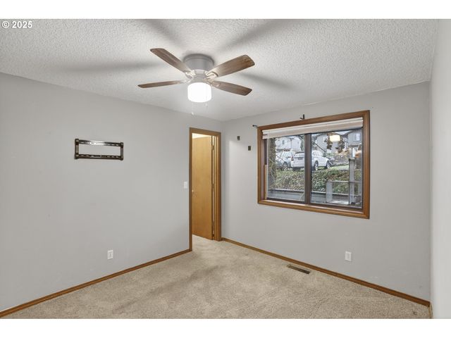 1730 6TH St, Columbia City, OR 97018