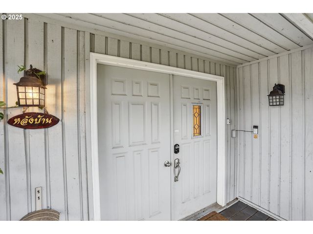 1730 6TH St, Columbia City, OR 97018