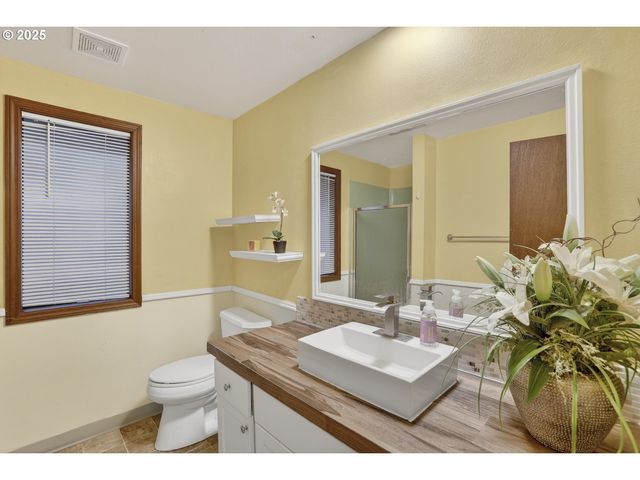 1730 6TH St, Columbia City, OR 97018