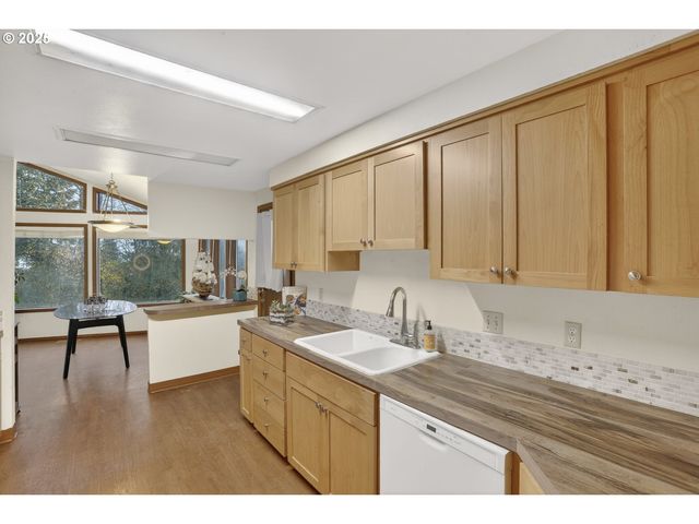 1730 6TH St, Columbia City, OR 97018