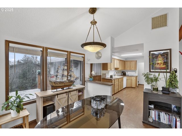 1730 6TH St, Columbia City, OR 97018