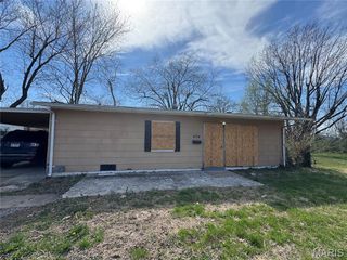 404 Saint Thomas Lane, Cahokia, IL 62206