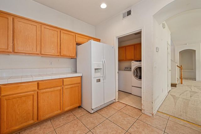 9446 Grasmeer Way, Elk Grove, CA 95624