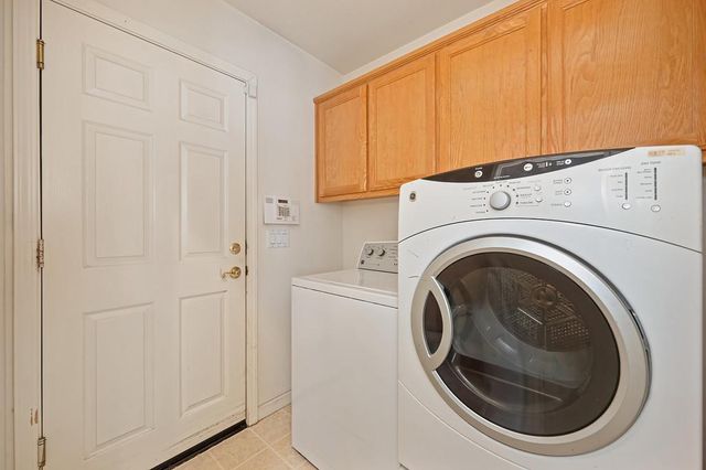 9446 Grasmeer Way, Elk Grove, CA 95624