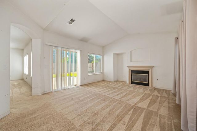 9446 Grasmeer Way, Elk Grove, CA 95624