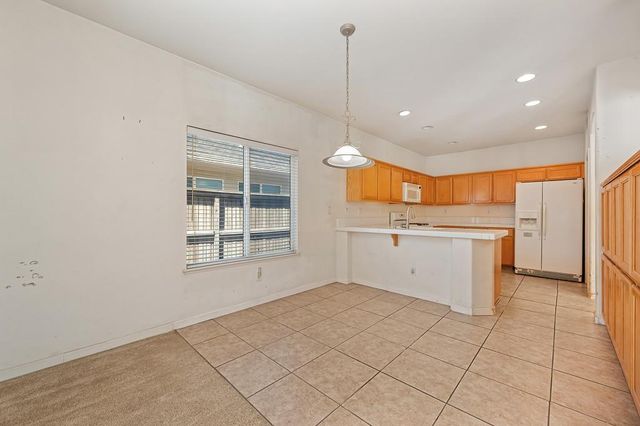 9446 Grasmeer Way, Elk Grove, CA 95624