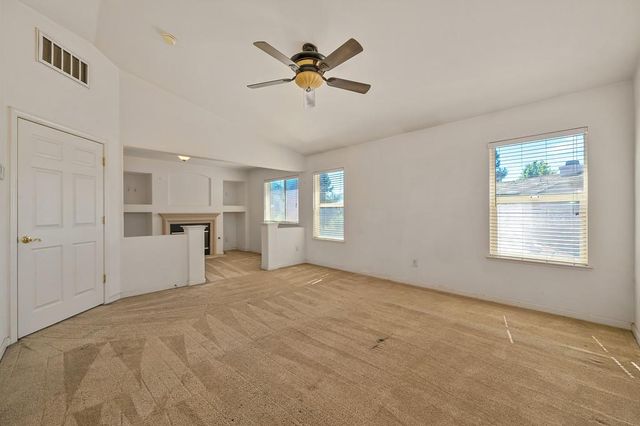 9446 Grasmeer Way, Elk Grove, CA 95624