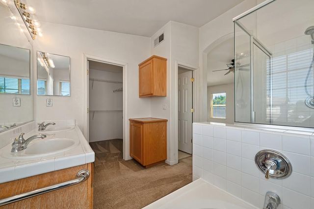 9446 Grasmeer Way, Elk Grove, CA 95624