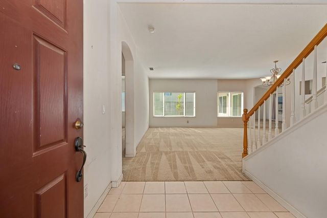 9446 Grasmeer Way, Elk Grove, CA 95624