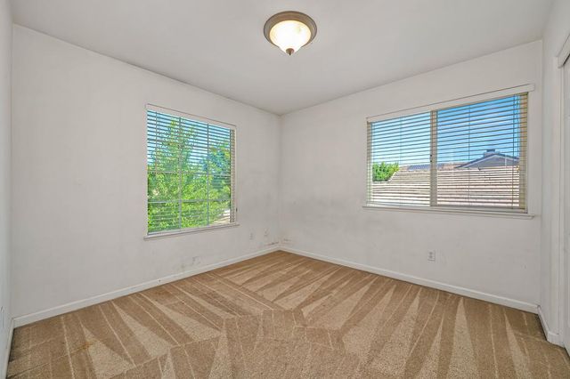 9446 Grasmeer Way, Elk Grove, CA 95624