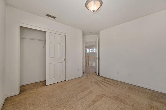 9446 Grasmeer Way, Elk Grove, CA 95624