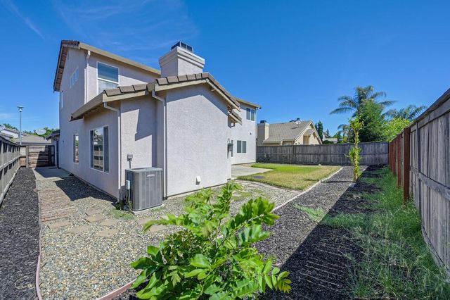 9446 Grasmeer Way, Elk Grove, CA 95624