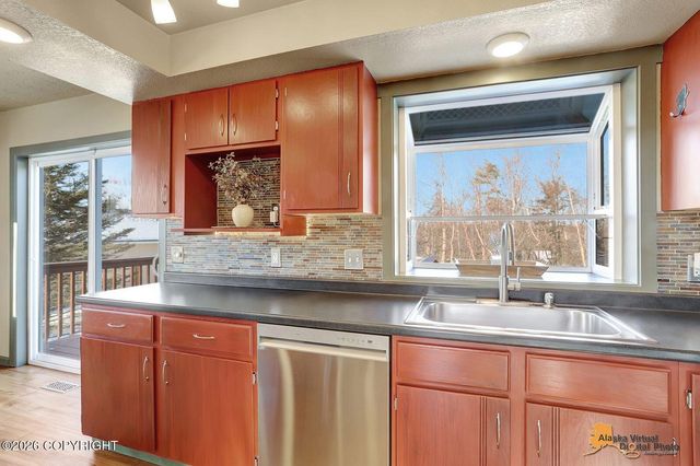 3200 N Dove Lane, Palmer, AK 99645