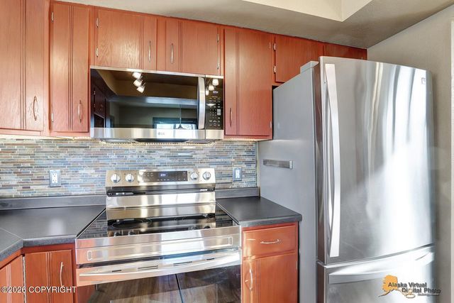 3200 N Dove Lane, Palmer, AK 99645