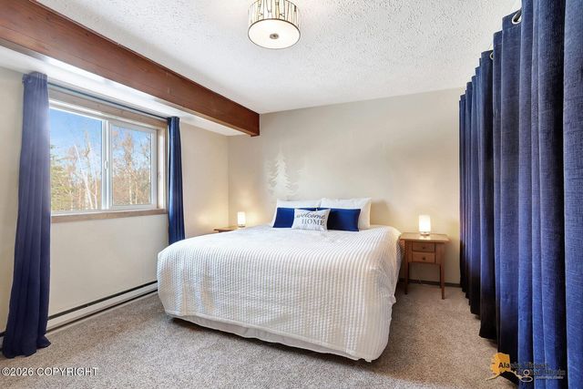 3200 N Dove Lane, Palmer, AK 99645