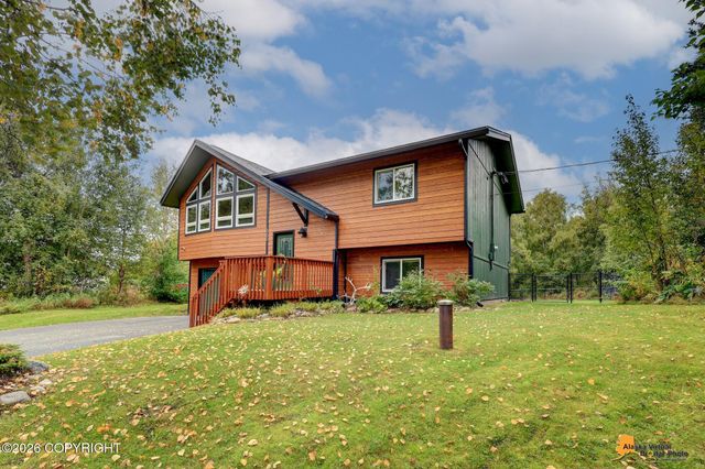 3200 N Dove Lane, Palmer, AK 99645