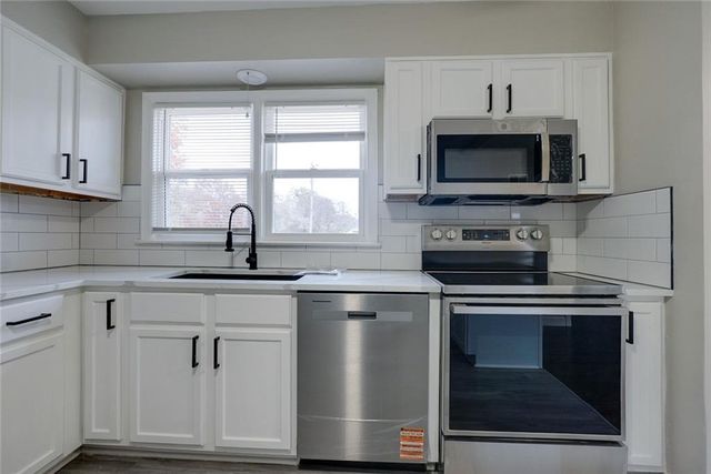 3701 S Scott Avenue, Independence, MO 64052