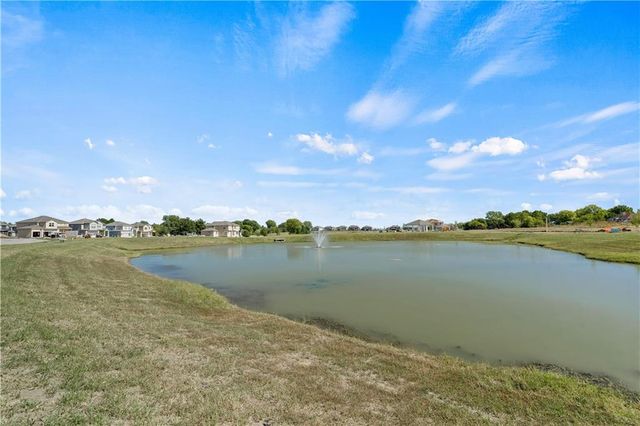 16986 S Brentwood Street, Olathe, KS 66062