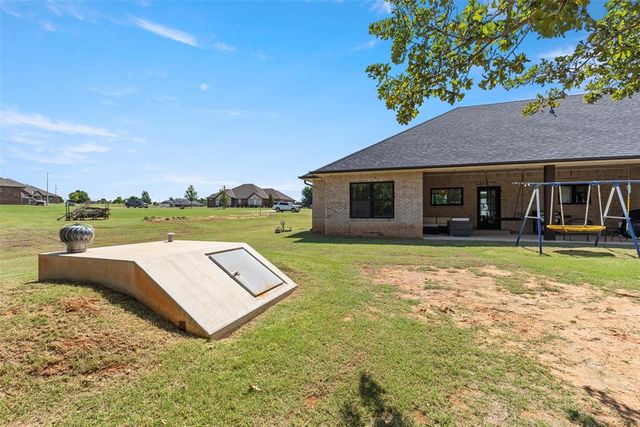 1074 Fawn Meadow Drive, Blanchard, OK 73010