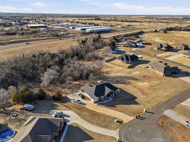 1074 Fawn Meadow Drive, Blanchard, OK 73010