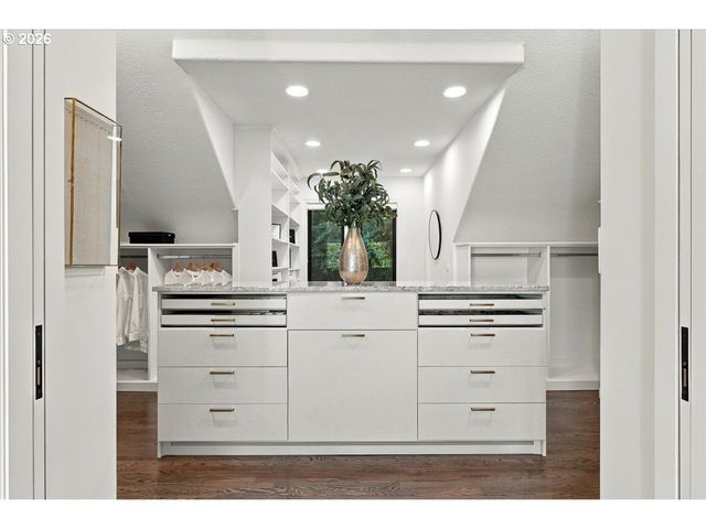 748 Nw Macleay Blvd, Portland, OR 97210