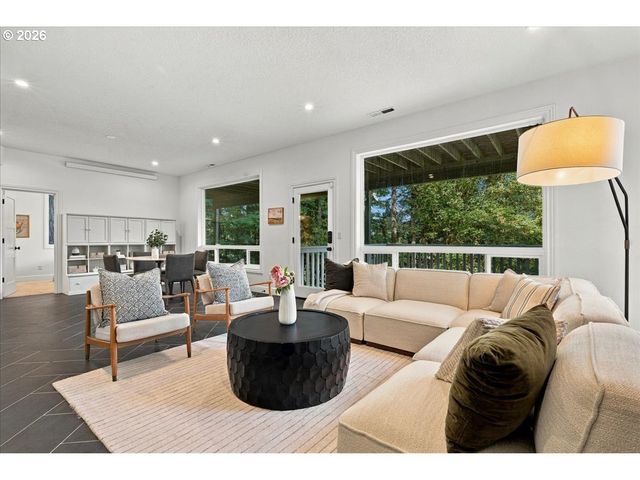 748 Nw Macleay Blvd, Portland, OR 97210